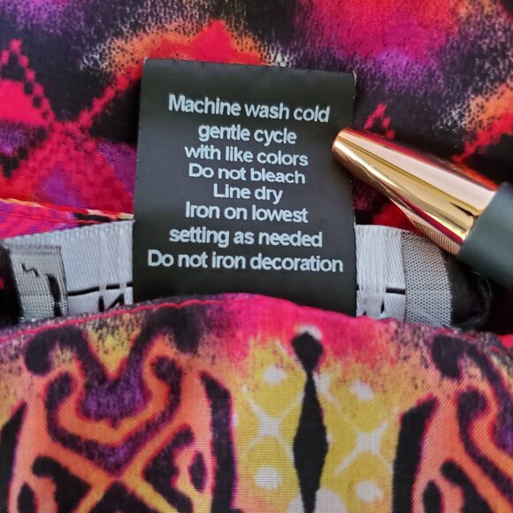 NOTATIONS Tunic Top Women's XL Pullover V Neck Snap Tab Sleeves Aztec Floral - Picture 10 of 12